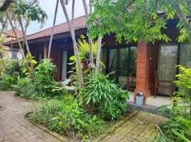 Adus Beach Inn