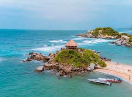 HOSTAL MIRADOR dentro del parque tayrona, hotel en Zaino