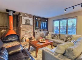 The Big Lebearski - AC, Grill, Fire Pit, Hot tub!, villa in Killington