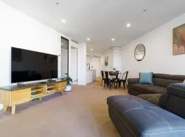 Contemporary 2BR Retreat in the Heart of Civic - Hosted by Canstay