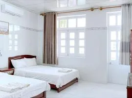 Nhà Khách Vạn Thành