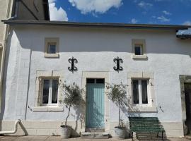 The Enchanted Cottage, hotel em Taizé