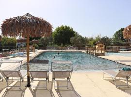 Camping International d'Aups, hotel din Aups