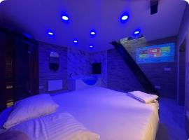 Maison Appartement Triplex avec jacuzzi et sauna, hotel em Saint-Étienne