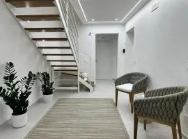 Hary Home