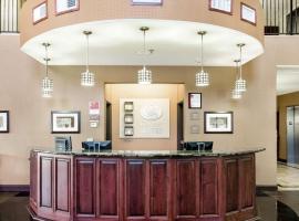 Comfort Suites Topeka Northwest, hotel poblíž Forbes Field - FOE, Topeka