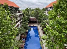 Angkor Daji Boutique