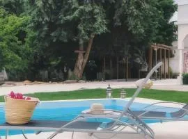 Meio Country House