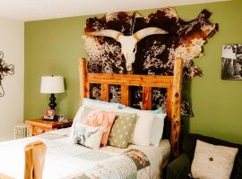 Cowboys and Angels RV Park, Cabins, and Events, hotel din Mountain Home