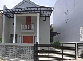 Palm Spring Batam 3 Bedroom, villa em Batam Center