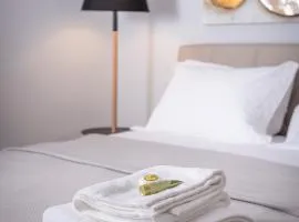 Agias Sofias 28