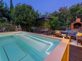 Apartment with terrace and mini pool Green Gold