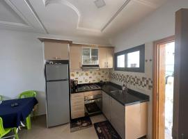 apartment with view of bay, surf side AOURIR PISCINE, hotel a Aourir