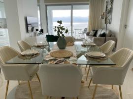 Suites Avenue Azores, strandhotel in Horta