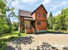 L'ascension- Chalet avec Spa, hotel in Petite-Rivière-Saint-François