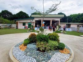 Qasa Ioanna Private Resort 25-30pax, hotell sihtkohas Floridablanca