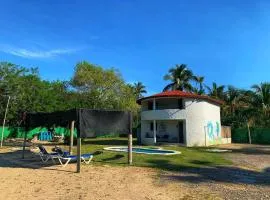 Beautiful Beach House with Private Pool in Tuxpan - Colibrí