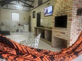 SOBRADO Com 3 QUARTOS NO CORAÇÃO DO COSTA E SILVA, hotel em Joinville