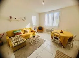 Confortable F3 à Amélie-les-Bains avec Parking Facile et WIFI, proche du Centre et des Cures - FR-1-703-187