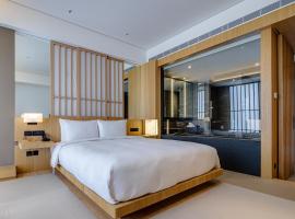 Boutech Wuri Village Hotel, hotel dengan parking di Wuri