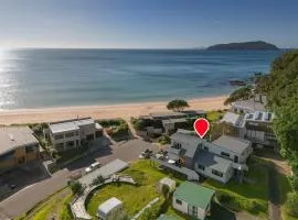Ocean View Beach Beauty - Tairua Holiday Home