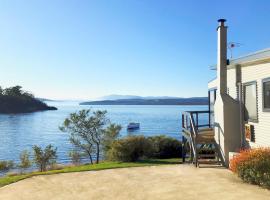 Surveyor's Cottage, strandhotel in Surveyors Bay