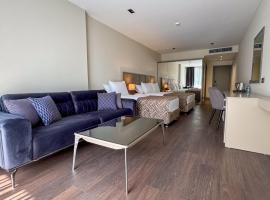 Alice Hotel Antalya, hotel em Lara