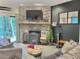Bearmont- Pool, HotTub, FirePit, AC, Gym, Sauna