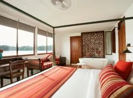 Houseboats by DAE - Colombo