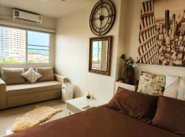 Beach condo Jomtien 12 SuperHost, condo in Jomtien Beach