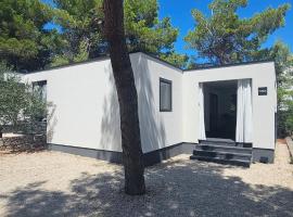 Premium mobile home FJAKA - Oaza Mira Camping Croatia, glamping site in Drage