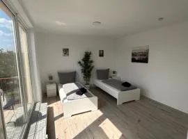 bookandstay24 Dietzenbach 2 Zimmerwohnung mit Balkon, Küche und Parkplatz