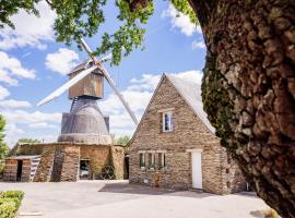 Logis Hôtel Domaine du Moulin Cavier - Restaurants & Spa, hotel in Avrillé