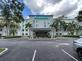 La Quinta Inn & Suites by Wyndham Sawgrass