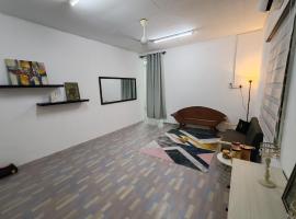 Home Stay Tok Ayah, hotel v destinaci Macang