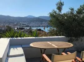 Finikas Apartments