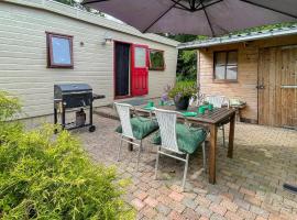 Awesome Stacaravan In Tzummarum, glamping site in Tzummarum