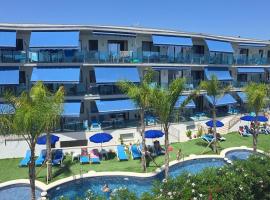 AZAHAR BEACH Blue Apartments & Spa, hotel with pools in Alcossebre