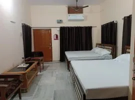 RaghuvarDham Delux 2 Double Beds