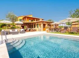 Villa Amadeo by PosarelliVillas