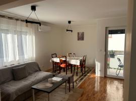Slatki Snovi - Novi apartman u centru Vranja - FREE PARKING, khách sạn 3 sao ở Vranje