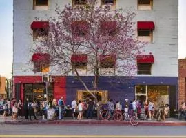 American Hotel
