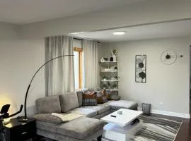 3BR Gym Workspace Chicago Condo