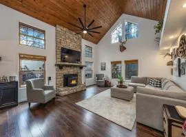 Creekside Cabin - Pup-friendly With Ac