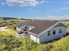 12 person holiday home in Hjørring