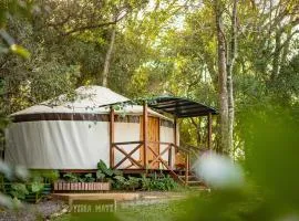 Yurtas Ivirareta Glamping