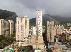 Comodo Loft con vista al Skyline de Bogotá