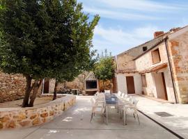 Alojamiento Turístico Casa Los Laureles, hotel sa Segovia