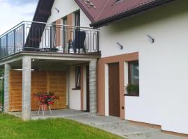 Domek NA SKRAJU WSI, APARTAMENTY, Hotel in Górki Wielkie