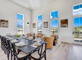 Whitewater Villa - 5BR Luxury Retreat with Hot Tub